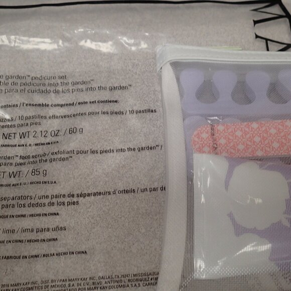 Into the Garden Pedicure Set - Picture 6 of 6